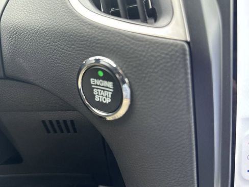 New 2024 Ford Edge SE w/ Black Appearance Package image 18