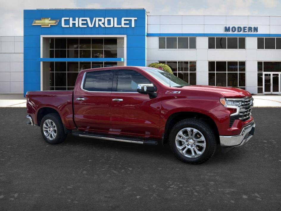 Used 2025 Chevrolet Silverado 1500 LTZ w/ LTZ Premium Package AWD/4WD image 6