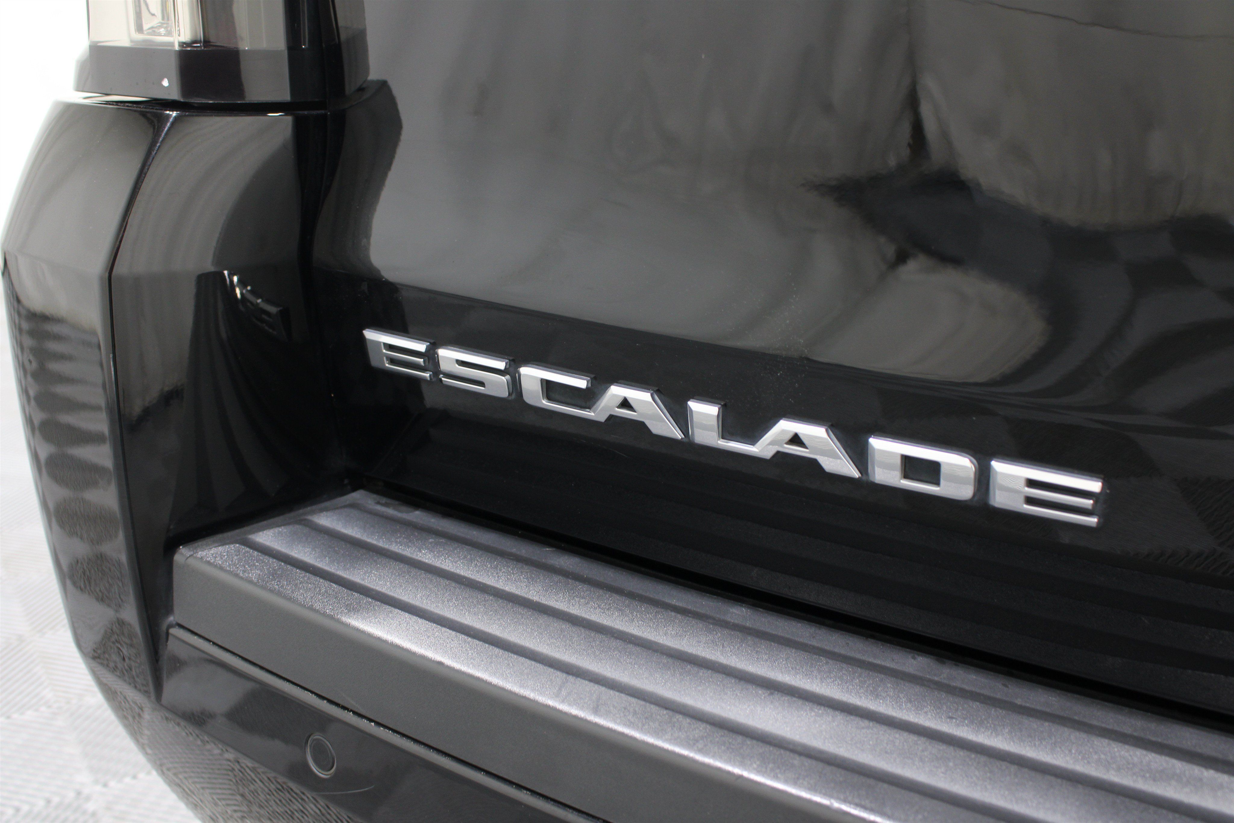 Used 2018 Cadillac Escalade Luxury AWD/4WD image 29