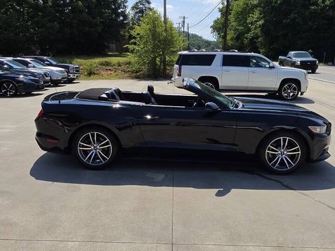 Used 2017 Ford Mustang Premium RWD image 13