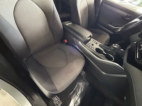 Used 2023 Toyota Highlander L image 34