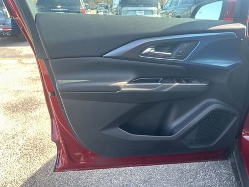 New 2026 Chevrolet Equinox EV LT image 11