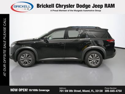 Used 2024 Nissan Pathfinder SV