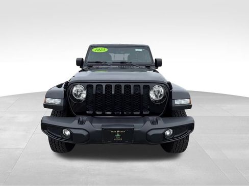 Used 2023 Jeep Gladiator Sport AWD/4WD image 3