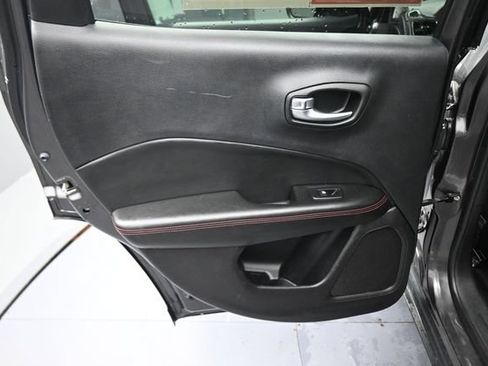 Used 2019 Jeep Compass Trailhawk AWD/4WD image 75