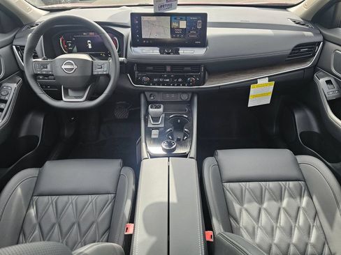 New 2026 Nissan Rogue Platinum w/ Platinum Premium Package AWD/4WD image 9