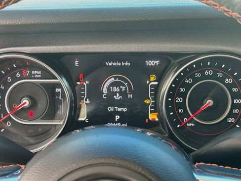 Used 2021 Jeep Gladiator Mojave AWD/4WD image 11
