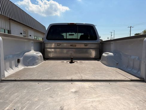Used 2004 Ford F350 Lariat AWD/4WD image 8