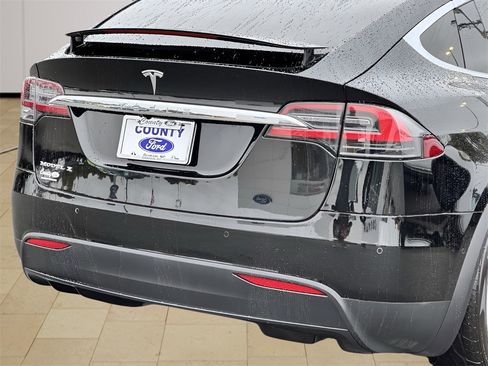 Used 2017 Tesla Model X 75D image 38
