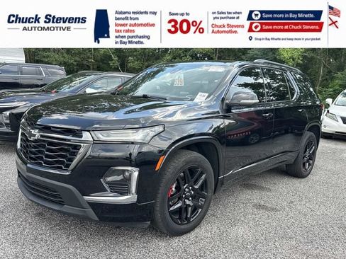 Used 2023 Chevrolet Traverse Premier w/ Redline Edition FWD image 4
