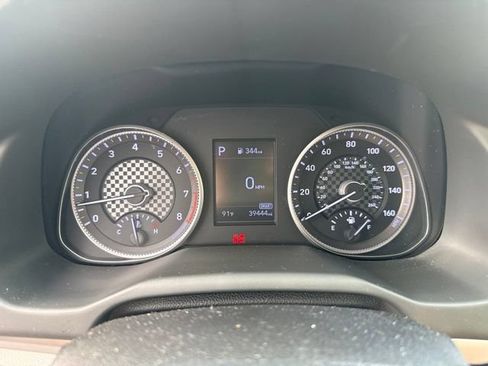 Used 2020 Hyundai Elantra Limited FWD image 6