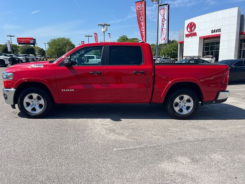 Used 2025 RAM 1500 Big Horn AWD/4WD image 6