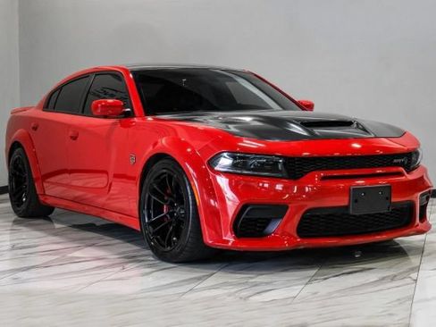 Used 2022 Dodge Charger SRT Hellcat w/ Carbon/Suede Interior Package RWD image 9