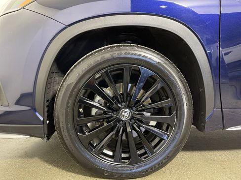 Certified 2025 Toyota Highlander XSE AWD/4WD image 11