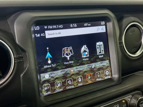 Used 2023 Jeep Wrangler Sahara w/ Cold Weather Group image 21