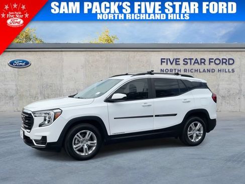 Used 2022 GMC Terrain SLE w/ Driver Convenience Package FWD image 4