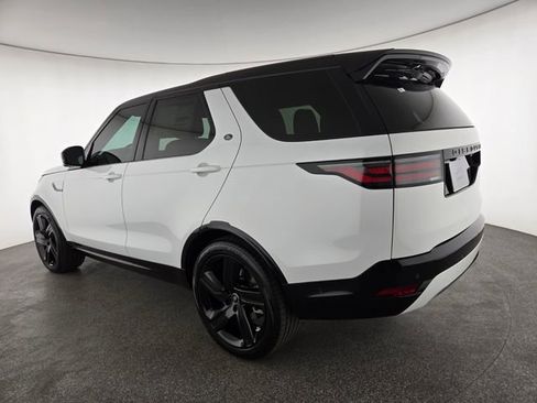 New 2025 Land Rover Discovery Dynamic SE AWD/4WD image 16