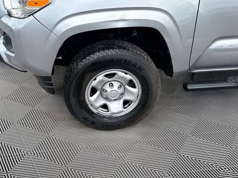 Used 2021 Toyota Tacoma SR AWD/4WD image 34