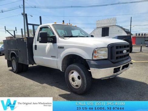 Used 2005 Ford F350 XL image 1