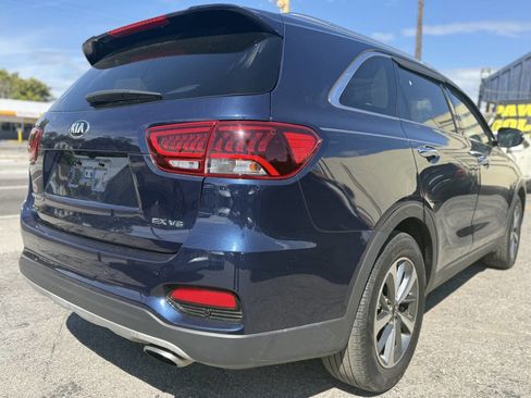 Used 2019 Kia Sorento EX w/ EX Touring Package FWD image 9
