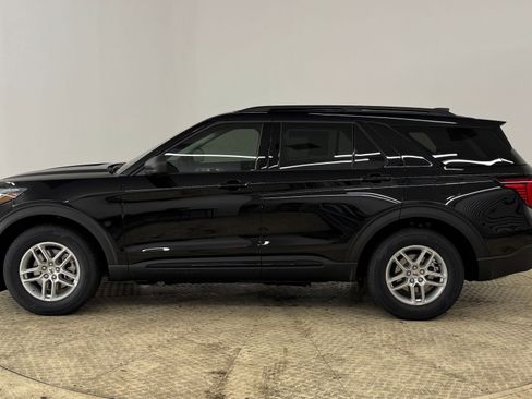 New 2026 Ford Explorer Active w/ Active Comfort Package image 2