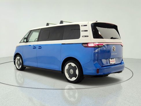 Used 2025 Volkswagen ID. Buzz 1st Edition AWD/4WD image 7