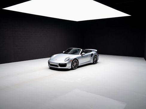 Used 2017 Porsche 911 Turbo image 83