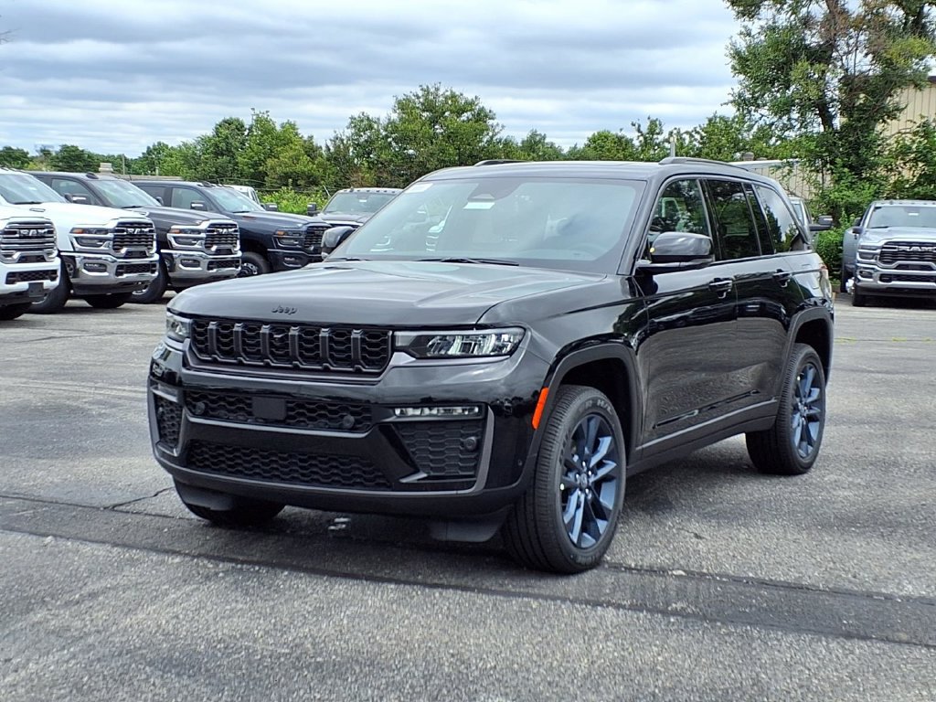 New 2026 Jeep Grand Cherokee Limited AWD/4WD image 2