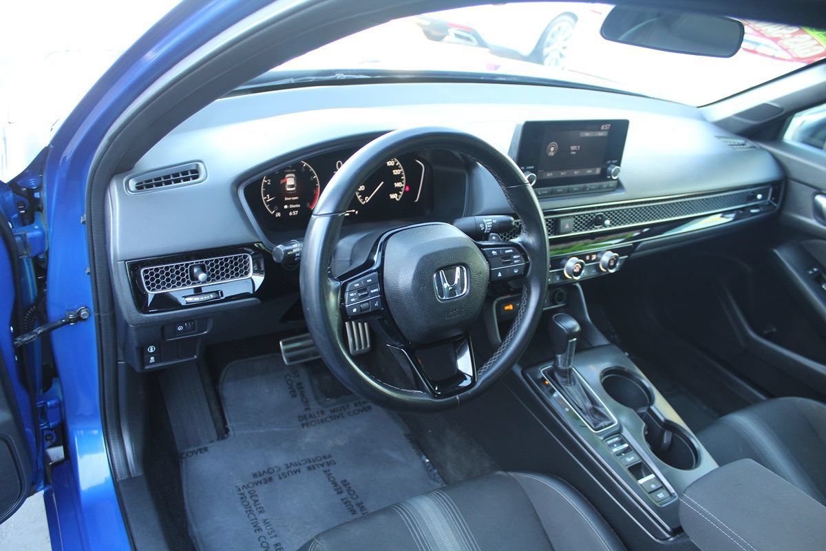 Used 2023 Honda Civic Sport image 16