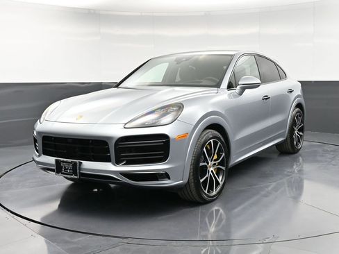 Certified 2023 Porsche Cayenne Turbo AWD/4WD image 1