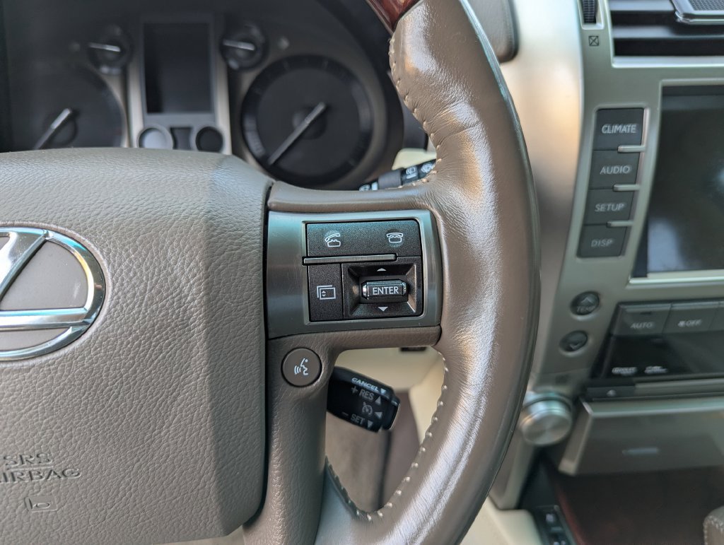 Used 2011 Lexus GX 460 AWD/4WD image 19