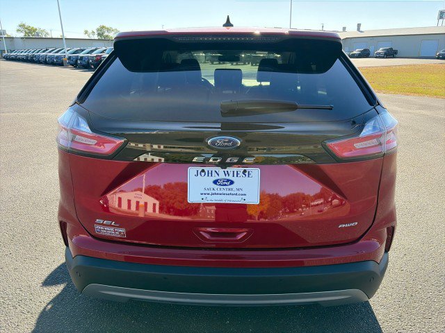 Used 2024 Ford Edge SEL w/ Convenience Package AWD/4WD image 4
