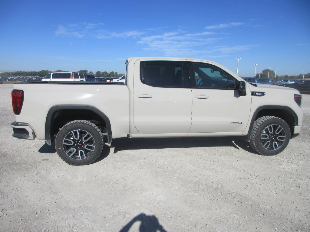 New 2026 GMC Sierra 1500 AT4 w/ AT4 Premium Package AWD/4WD image 3