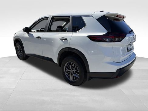 New 2026 Nissan Rogue S image 5