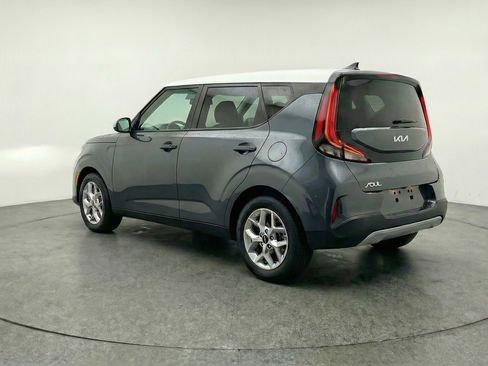 Used 2025 Kia Soul LX w/ LX Technology Package FWD image 6