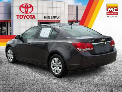 Used 2014 Chevrolet Cruze LS FWD image 3