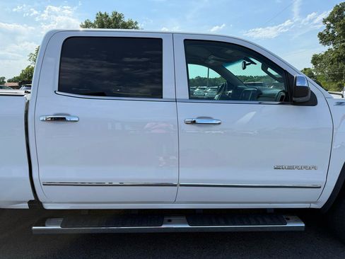 Used 2018 GMC Sierra 1500 SLT w/ SLT Premium Package AWD/4WD image 38