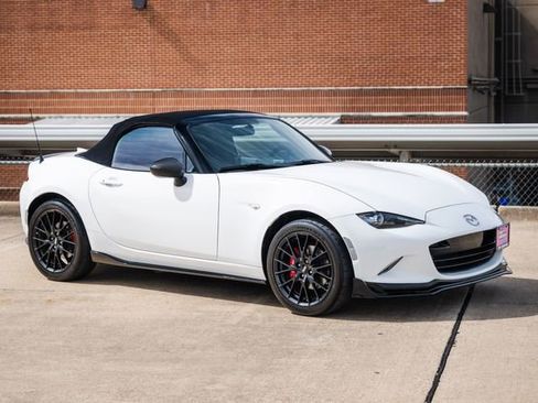 Used 2017 MAZDA MX-5 Miata Club w/ Brembo/BBS Package image 34