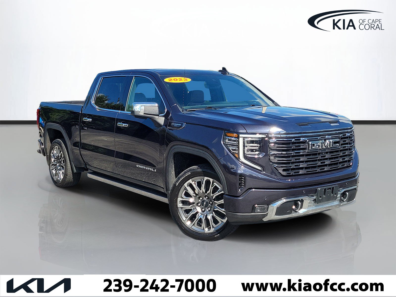 Used 2023 GMC Sierra 1500 Denali Ultimate AWD/4WD image 1