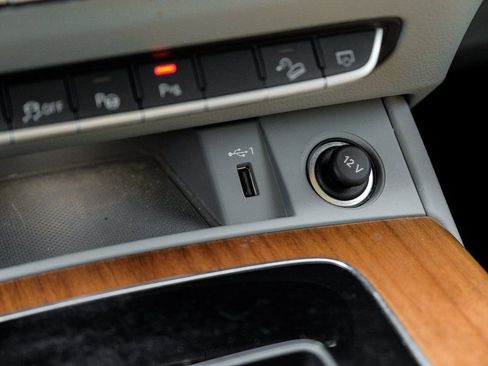 Used 2022 Audi Q5 2.0T Prestige w/ Prestige Package image 38