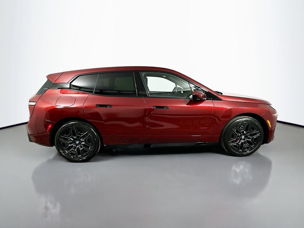 Used 2026 BMW iX xDrive45 w/ M Sport Package AWD/4WD image 4
