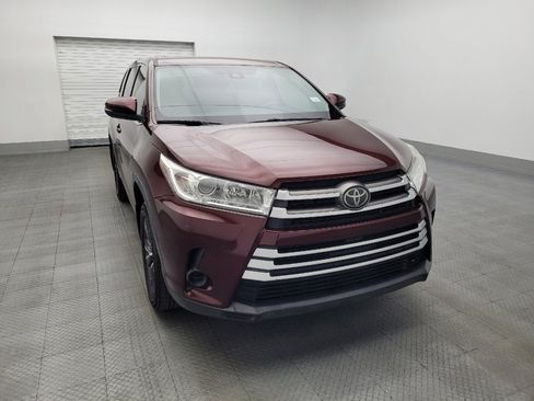 Used 2018 Toyota Highlander LE image 14