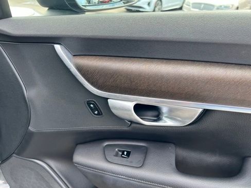 Used 2020 Volvo V90 T6 Cross Country image 47