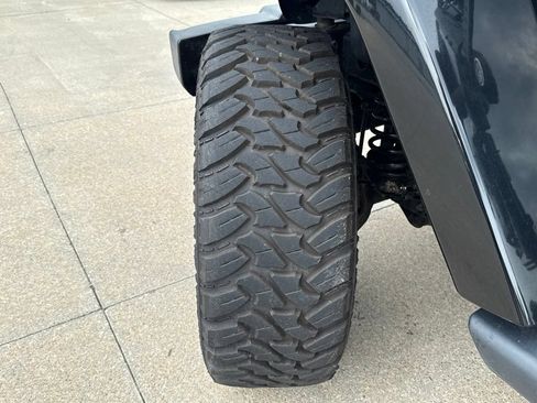 Used 2014 Jeep Wrangler Unlimited Rubicon w/ Connectivity Group AWD/4WD image 44