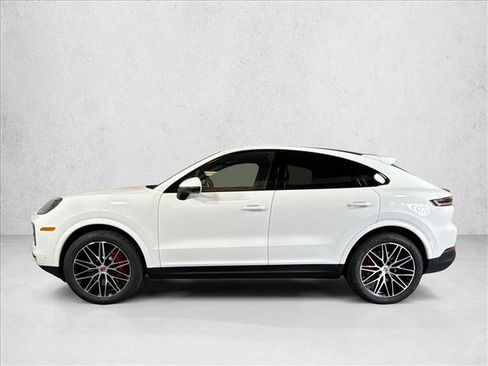 Used 2026 Porsche Cayenne S AWD/4WD image 2