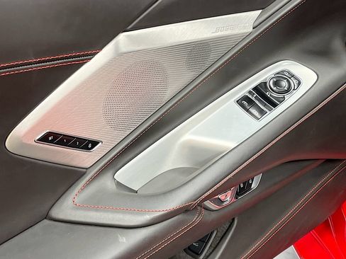 Used 2021 Chevrolet Corvette Stingray Premium Cpe w/ Z51 Performance Package RWD image 18