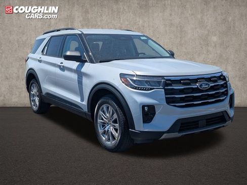 New 2026 Ford Explorer Active w/ Active Comfort Package AWD/4WD image 1