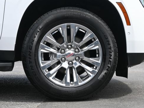 Used 2025 GMC Yukon Denali image 17