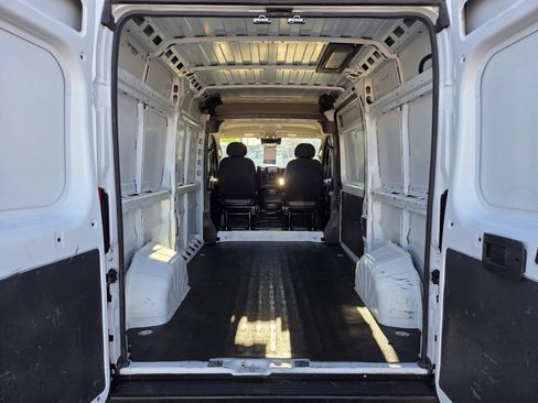 Used 2023 RAM ProMaster 2500 w/ Safety Group image 13