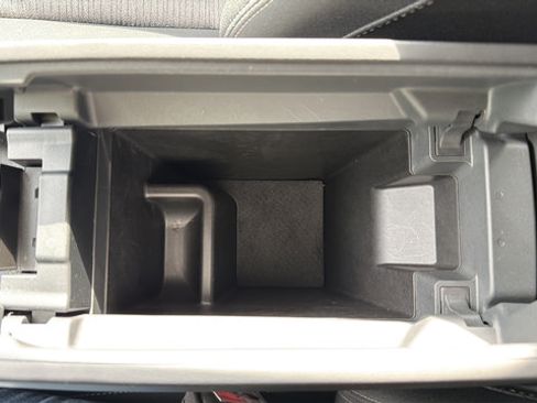Used 2022 Nissan Rogue SV FWD image 30